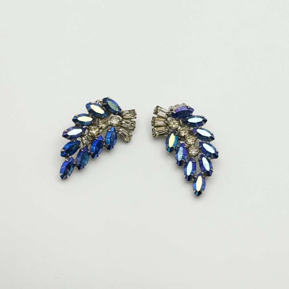 Vintage Blue and Silver B. David signed Rhinestone Crystal Clip-on Earrings - Picture 10 of 16